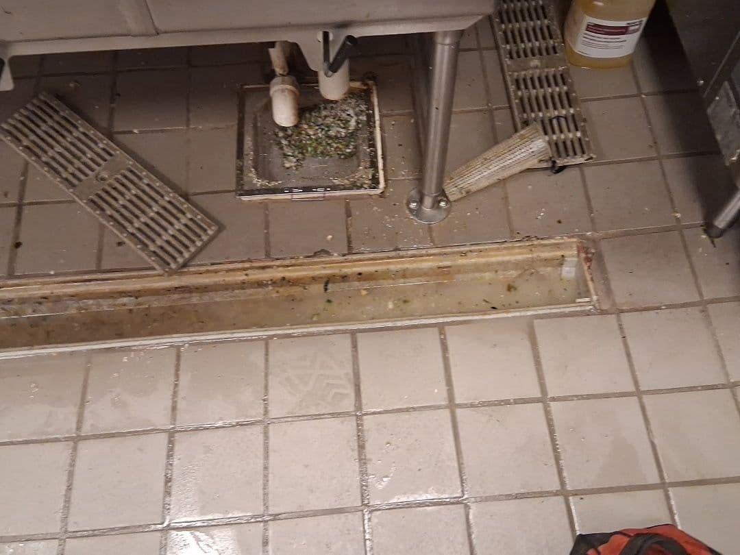 Restaurant Drain Backup? We Keep Kitchens Running image